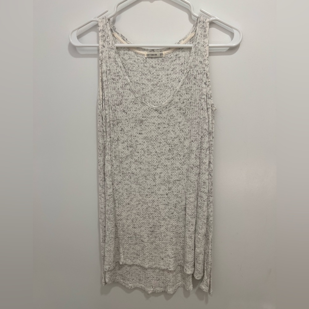 Small white long sleeve with shoulder holes